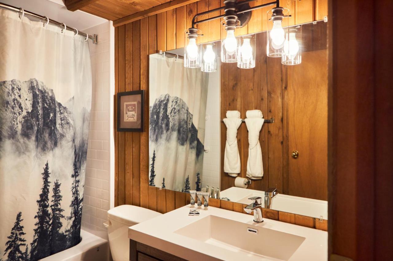 Banff Gate Mountain Resort Кенмор Екстер'єр фото
