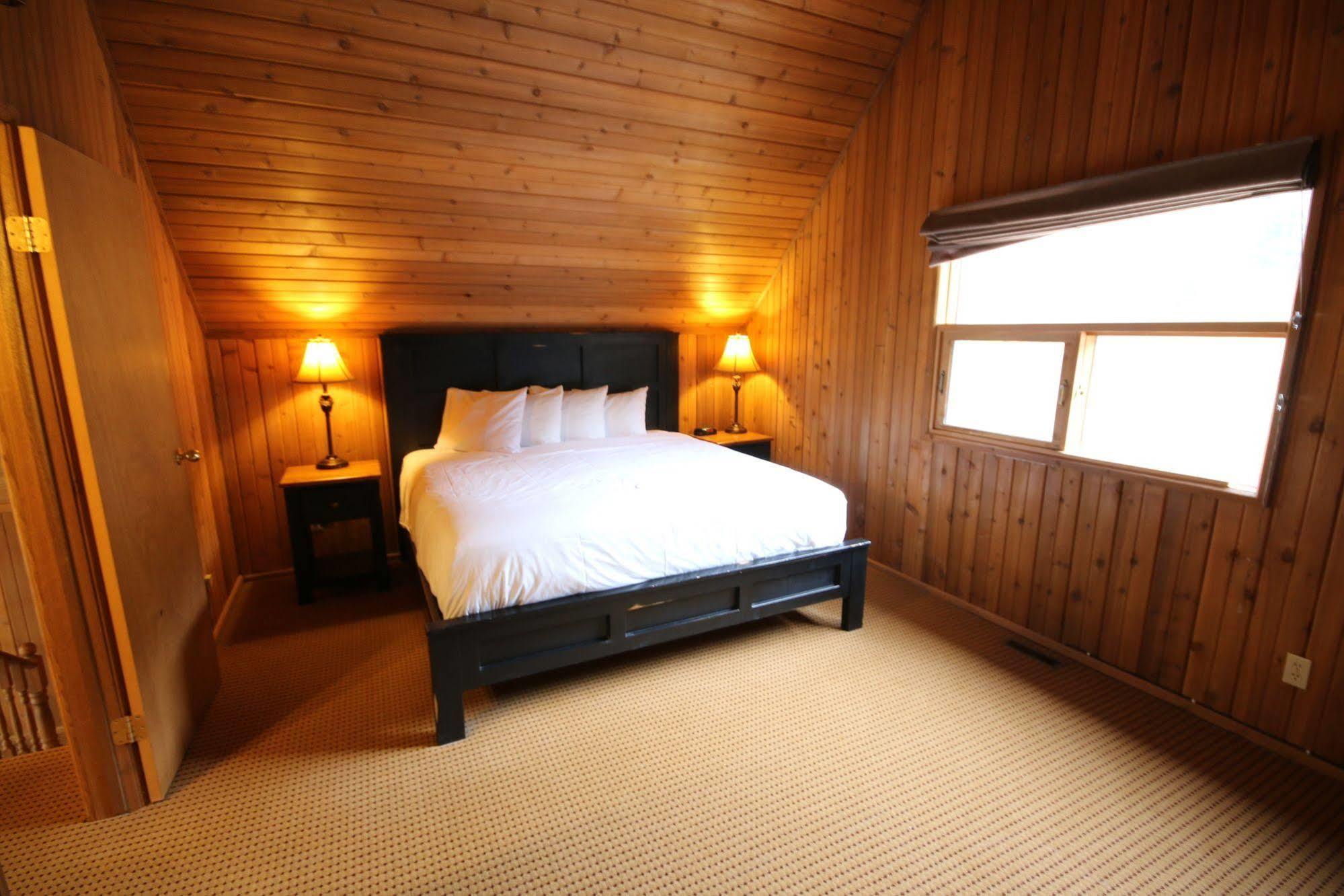 Banff Gate Mountain Resort Кенмор Екстер'єр фото